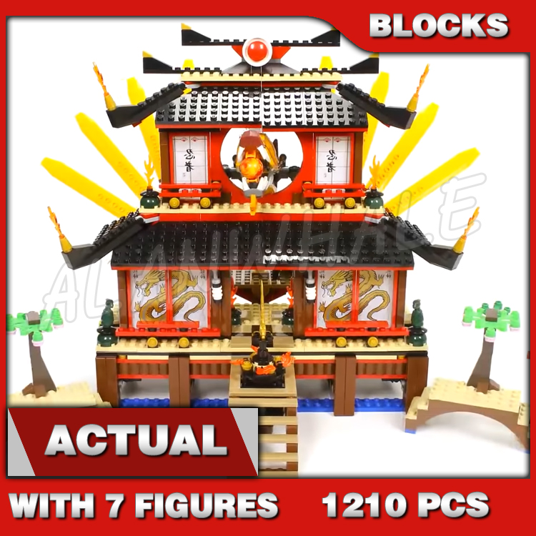 Model Kit Dragon - 1210pcs Shinobi Fire Temple Fully Poseable