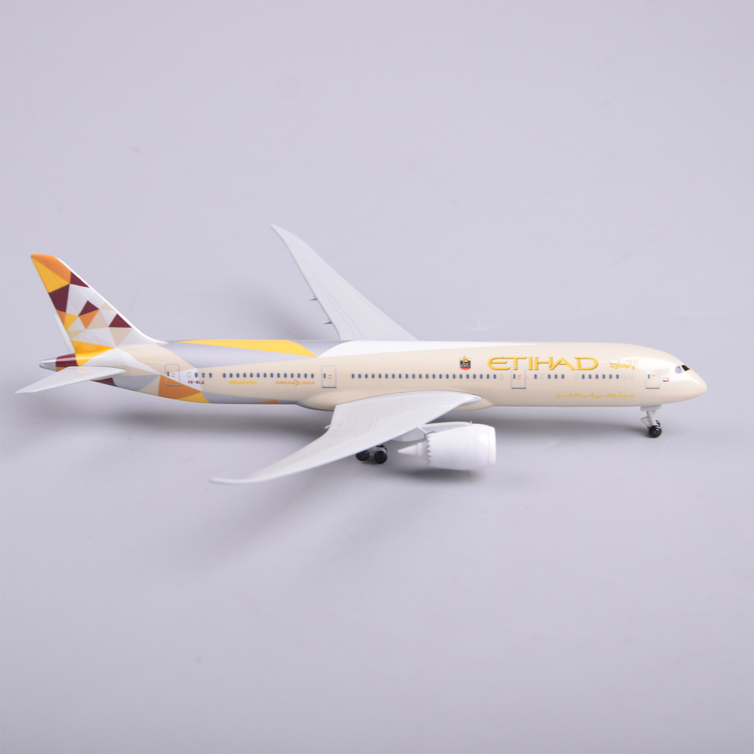 1/300 Scale 20cm Etihad B787 D - đánh giá và giá Model Kit Store